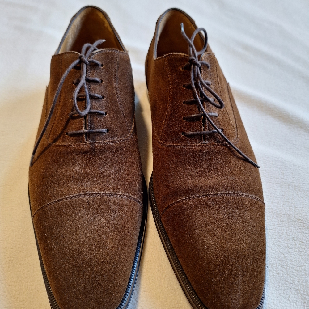 Classic E.T Wright Brown Suede Shoes